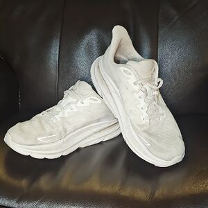 Hoka One One Clifton 9 Women's Size 10 B (Medium) Running Shoes White